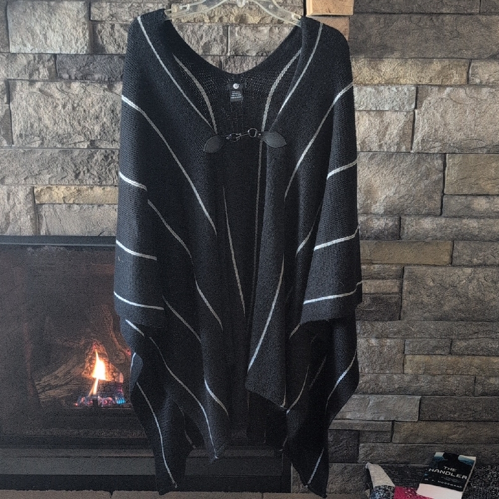 Chic Black and White Women's Poncho